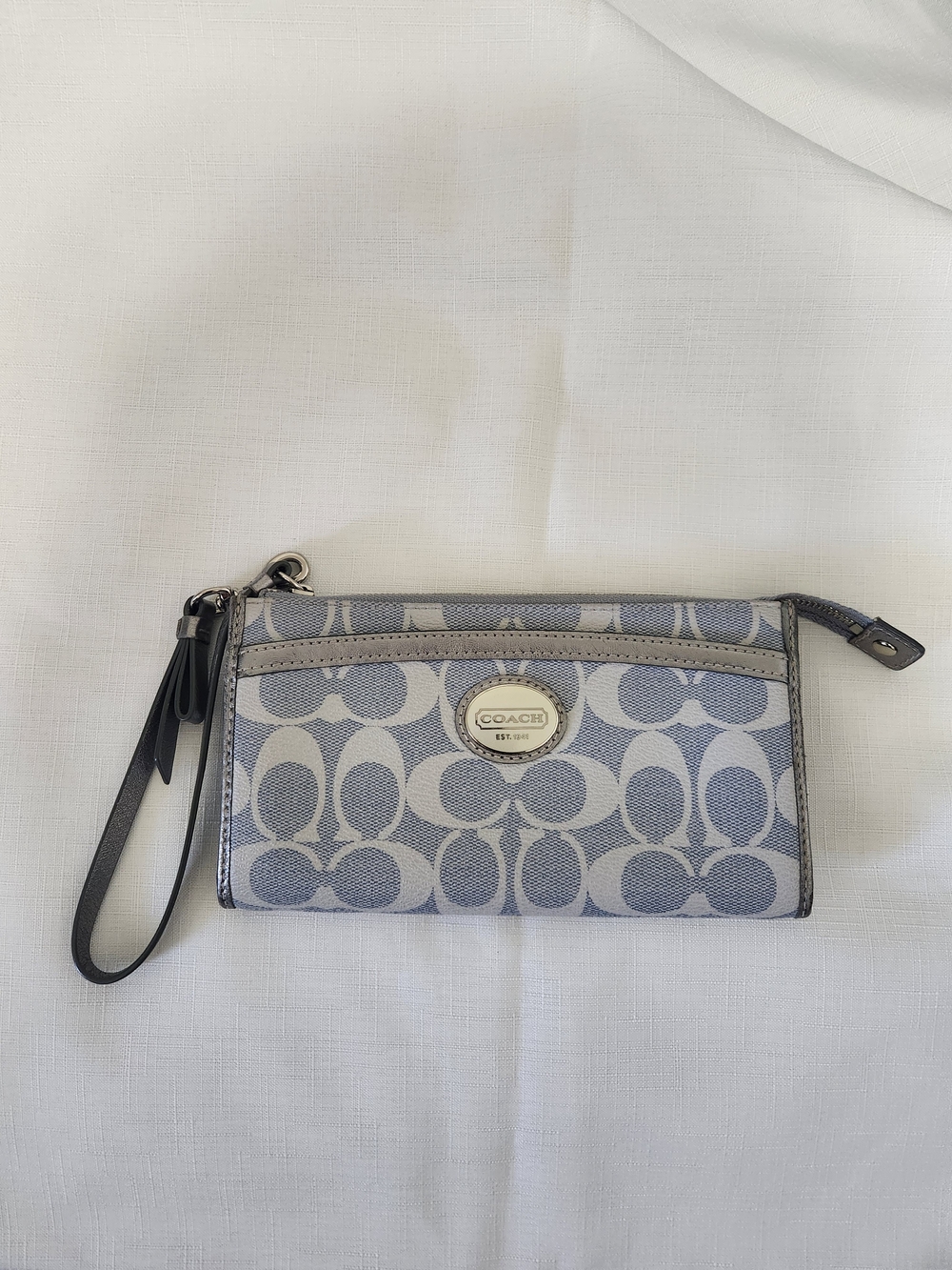 COACH Penelope Signature Canvas Wristlet Wallet in Light Gray/Blue